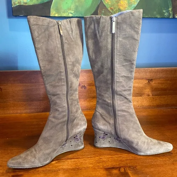 Donald J Pliner gray suede tall boots wedge heel purple butterfly embroidery 8.5