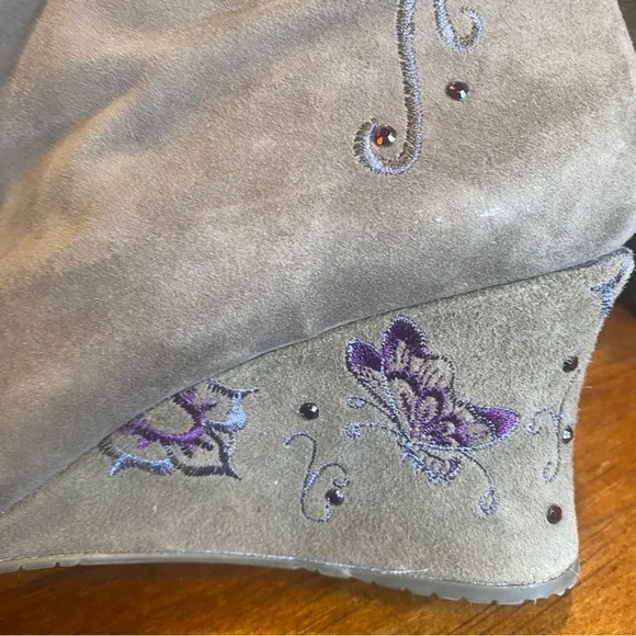 Donald J Pliner gray suede tall boots wedge heel purple butterfly embroidery 8.5