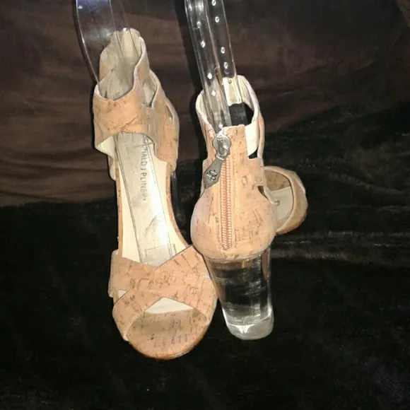 DONALD J. PLINER MANDA CORK LUCITE HEEL SANDAL