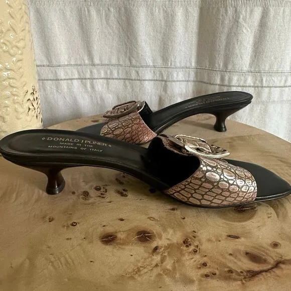Donald J Pliner Metallic Croc Buckle Slide Sandals – Made in Italy – Size 7.5M