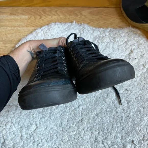Donald J Pliner Prenton Navy Snake Embossed Leather Lace Up SneakersTrainers