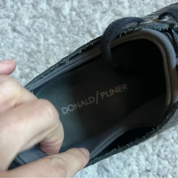 Donald J Pliner Prenton Navy Snake Embossed Leather Lace Up SneakersTrainers