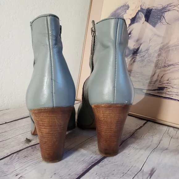Donald J Pliner Swift Grey Ankle Boot
