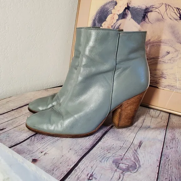 Donald J Pliner Swift Grey Ankle Boot