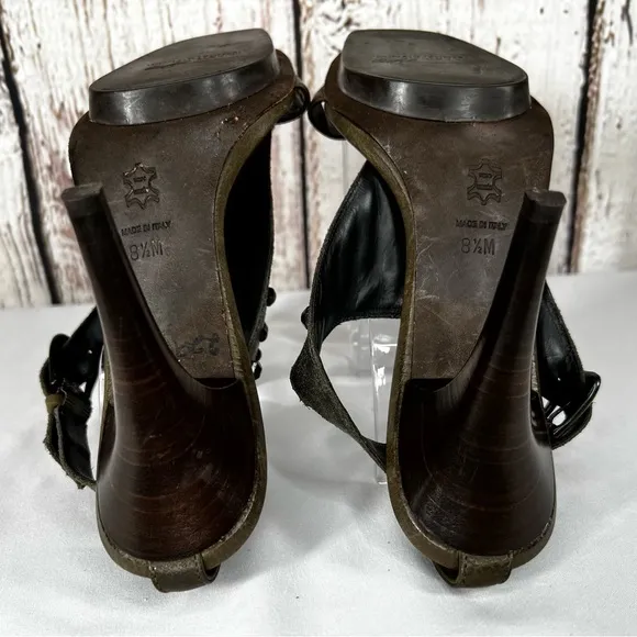 Donald Pliner Italy Nekita Studded Distressed Leather Sandals 4” Heels Size 8.5