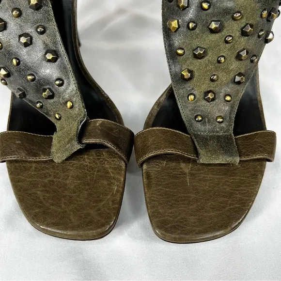 Donald Pliner Italy Nekita Studded Distressed Leather Sandals 4” Heels Size 8.5