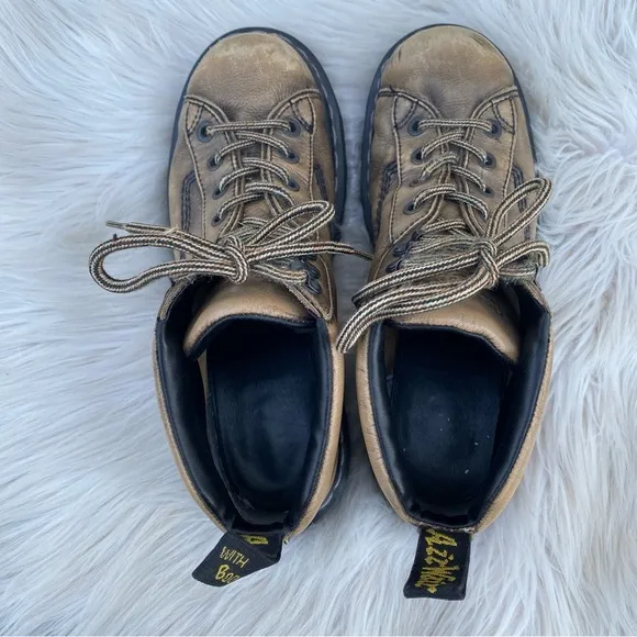 Dr Marten Chunky 8287 smoke air wair boots 43