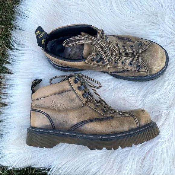 Dr Marten Chunky 8287 smoke air wair boots 43