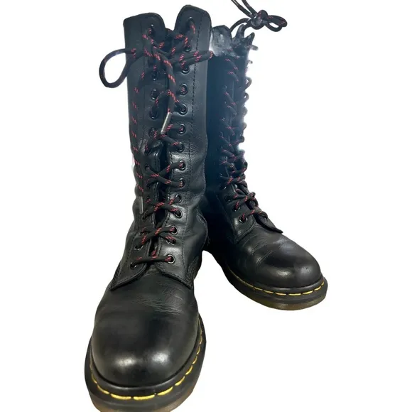 Dr. Martens 1B99 VIRGINIA LEATHER MID CALF BOOTS Size 7