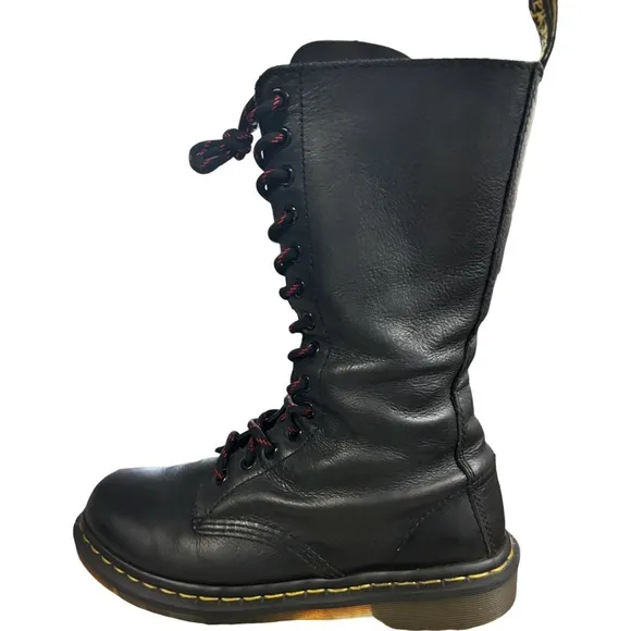 Dr. Martens 1B99 VIRGINIA LEATHER MID CALF BOOTS Size 7