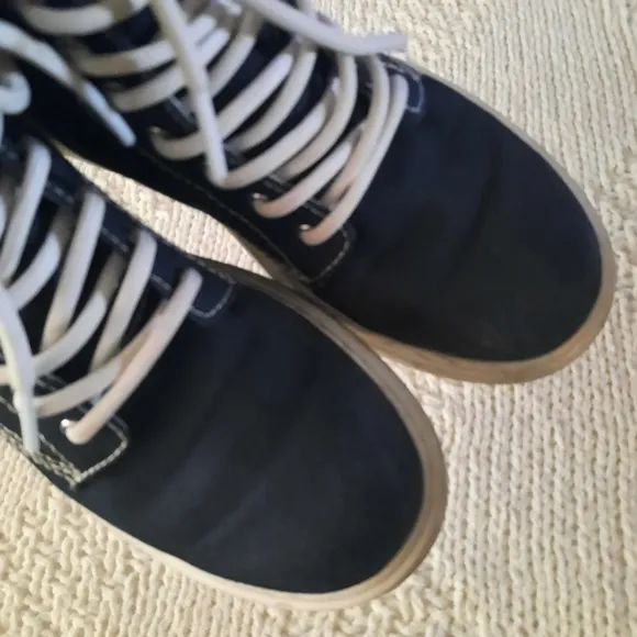Dr. Martens Airwair Delaney Navy Lace-up Boots