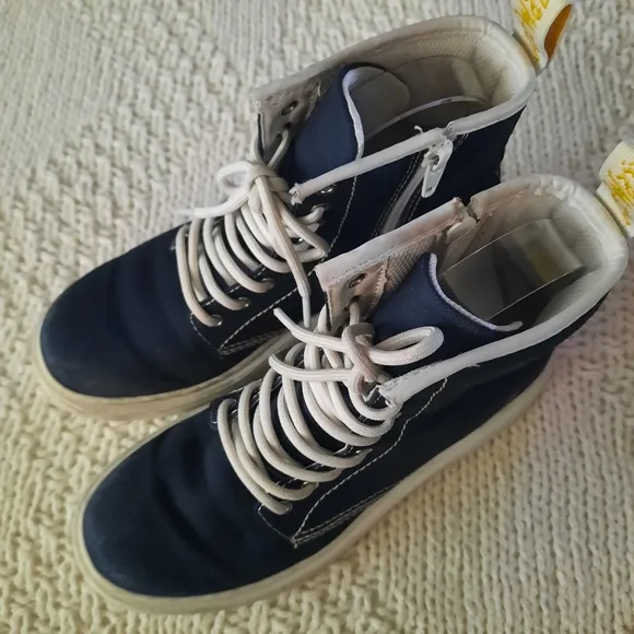 Dr. Martens Airwair Delaney Navy Lace-up Boots