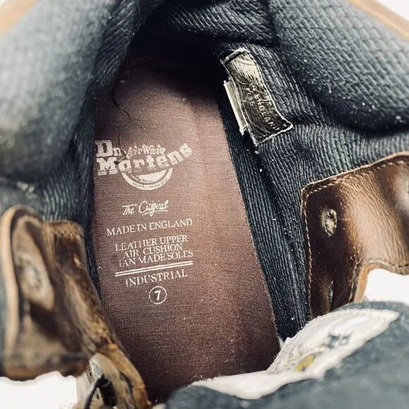 Dr. MARTENS Brown Leather Boots UK 7 /US 8 Men/US 9 Woman Made ENGLAND  7735