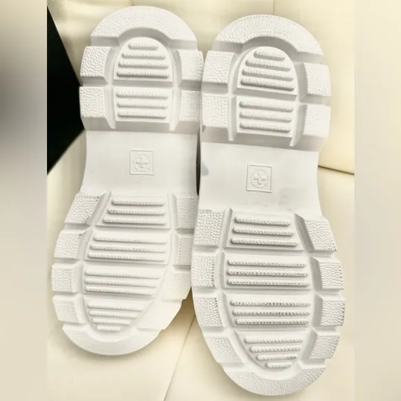 Dr. Martens Chunky Hiker Combs Boots White