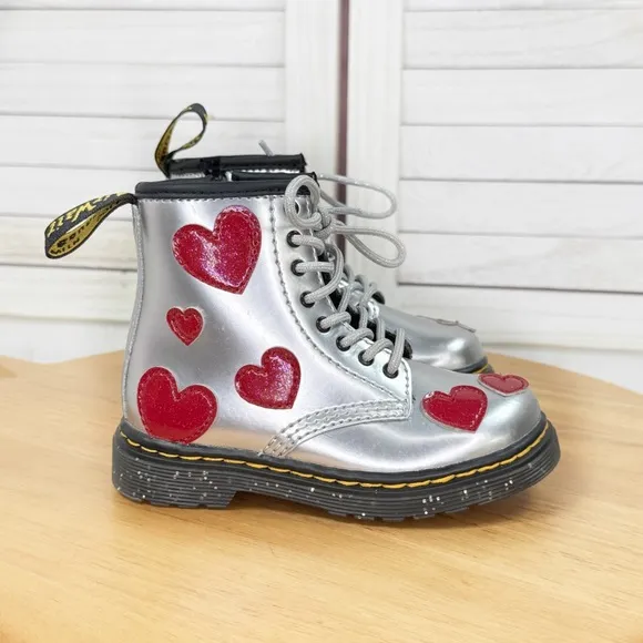 Dr. Martens Toddler 1460 Glitter Hearts Patent Leather Lace Up Boots Silver 8