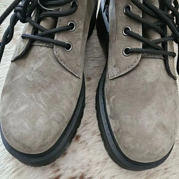 Dr. Martens Jadon Nickel Gray Platform Zip Nubuck Boots Women's Size 8 NEW