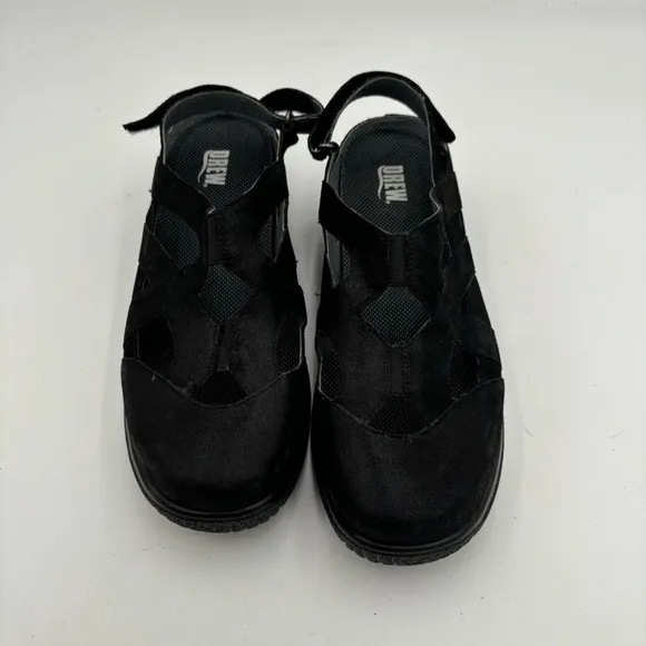 Drew Women’s 9WW Black Leather Strappy Smiles Sandals Flats
