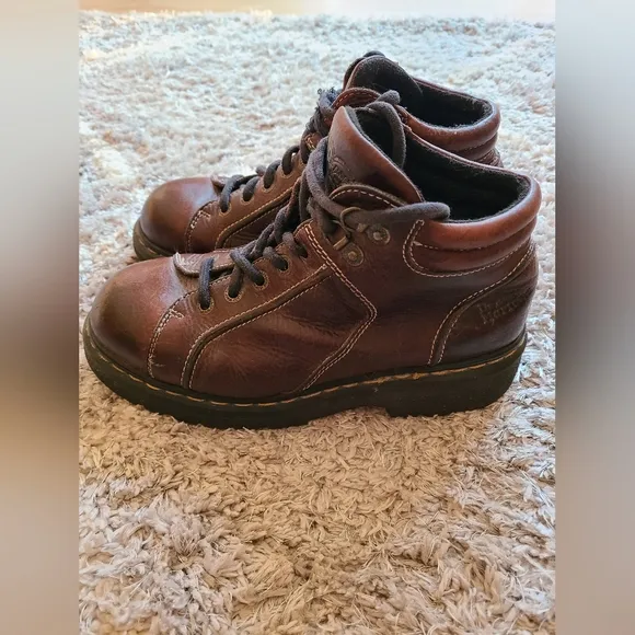 Dr.Martens 9352 Vintage Chunky Heel Lace-Up‎ Leather Brown Boots Made In England