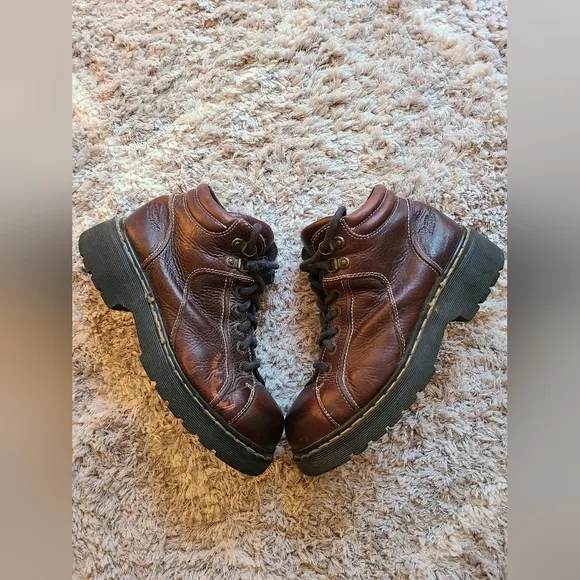 Dr.Martens 9352 Vintage Chunky Heel Lace-Up‎ Leather Brown Boots Made In England