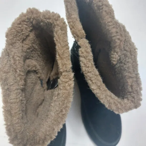 Easy Spirit Black with Tan Faux Fur