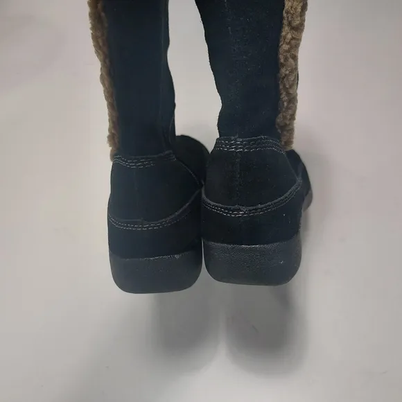 Easy Spirit Black with Tan Faux Fur