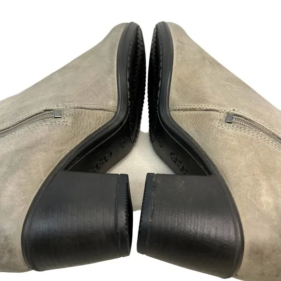 Ecco Booties Womens 5.5 Beige Chunky Heel Ankle Boots Nubuck Leather Buckle Zip