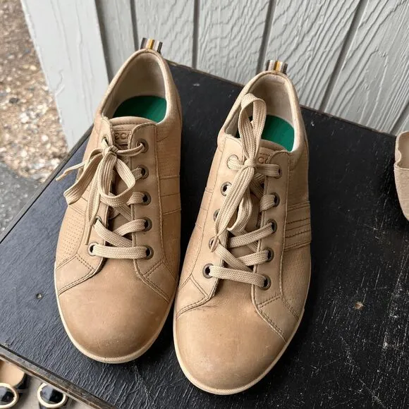 ECCO Men's Beige Leather Sneakers Size 42 Casual Lace-Up Comfort Shoes