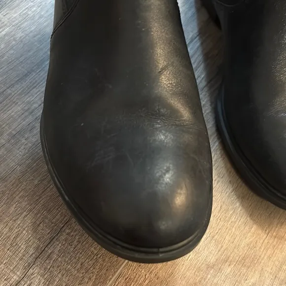 Ecco Women’s Black Leather Moto Boots Size 4-4.5 35 with Buckle Detail Mid Calf