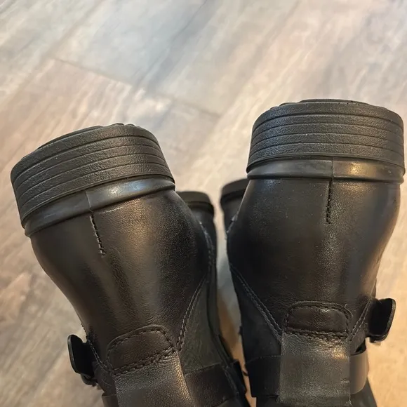 Ecco Women’s Black Leather Moto Boots Size 4-4.5 35 with Buckle Detail Mid Calf