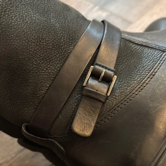 Ecco Women’s Black Leather Moto Boots Size 4-4.5 35 with Buckle Detail Mid Calf