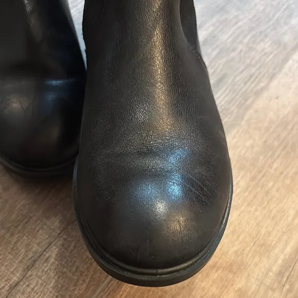 Ecco Women’s Black Leather Moto Boots Size 4-4.5 35 with Buckle Detail Mid Calf