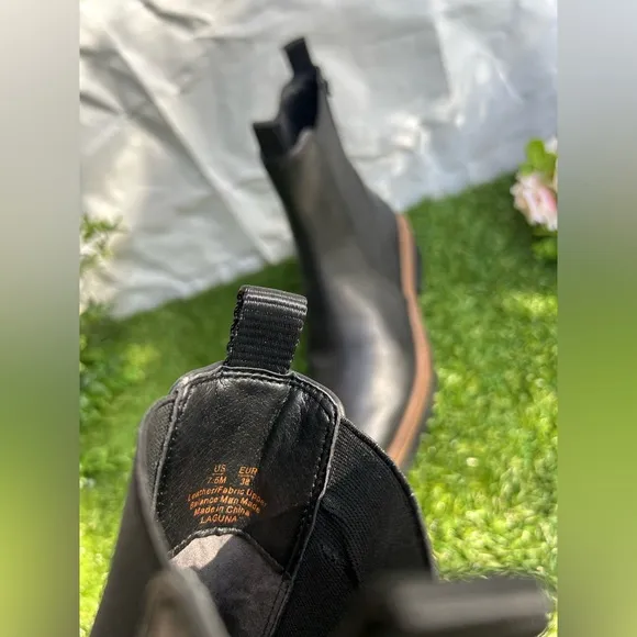 EDELMANLaguna Chelsea boots black size 7.5 gently used$205