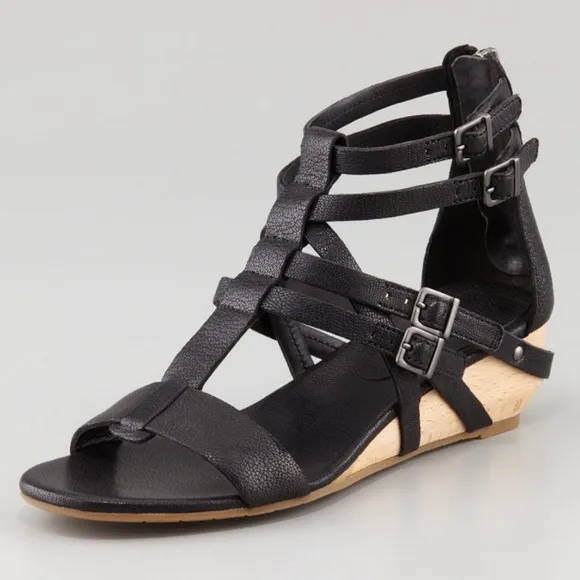 Eileen Fisher Echo leather gladiator sandals