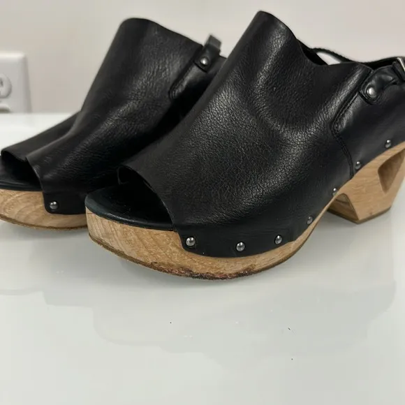 Eileen Fisher Wooden Open-toe Clog Platform Sandals 8