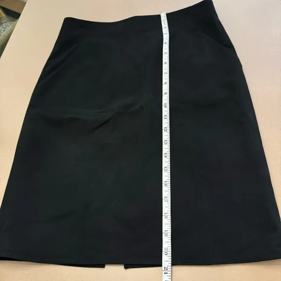 Emporio Armani Sz 8. Beautiful black lightweight wool suiting skirt.