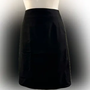 Emporio Armani Sz 8. Beautiful black lightweight wool suiting skirt.