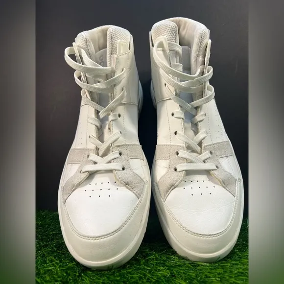 EUC - On Men's The Roger Clubhouse Mid 2 Sneakers Size:10.5