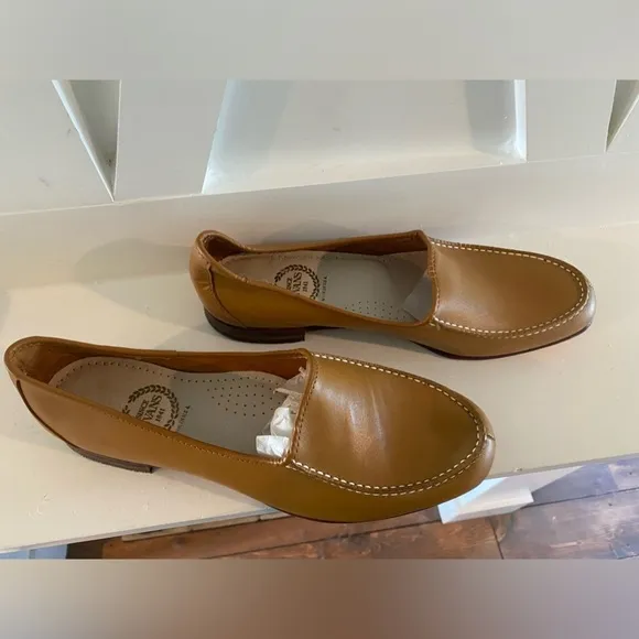 Evan’s New In Box size 12 Mens Narrow Genuine Soft Leather Maple Driving Loafers