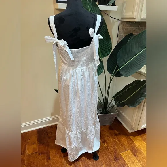 Express Square Neck Bow Tiered Maxi Dress in White w/ POCKETS Medium