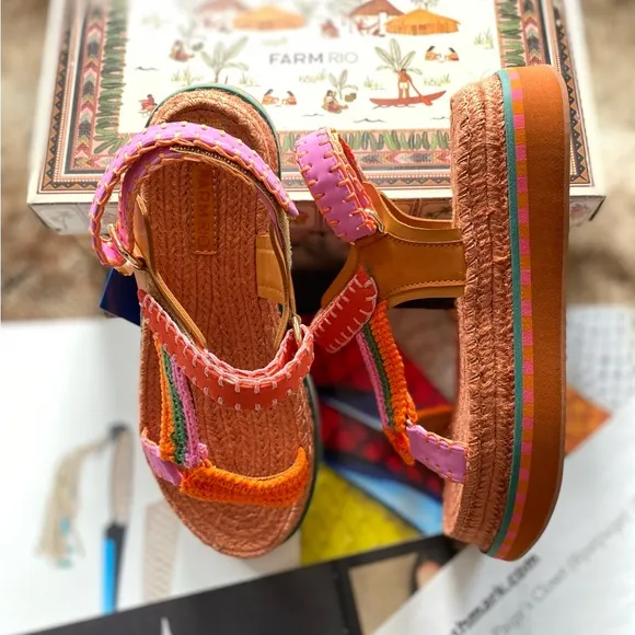Farm Rio Artisanal Flatform Raffia Velcro Sandals