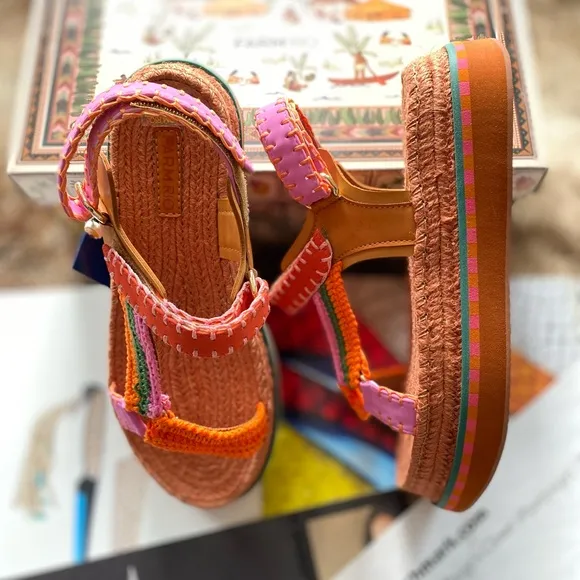 Farm Rio Artisanal Flatform Raffia Velcro Sandals