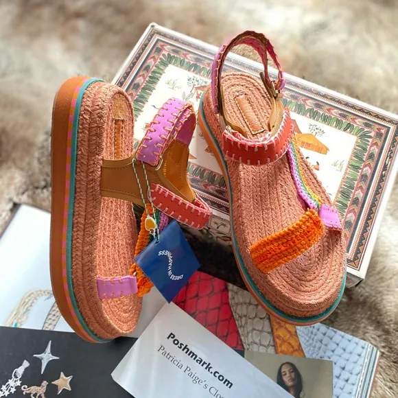 Farm Rio Artisanal Flatform Raffia Velcro Sandals