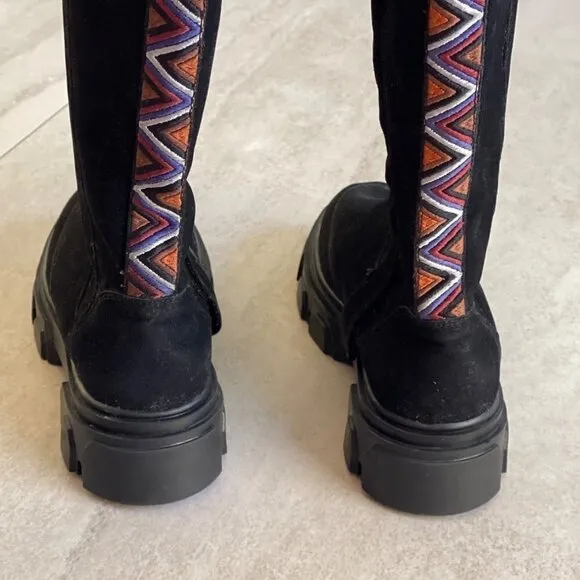 Farm Rio Boots Knee High Lug Sole Black Suede Sz 8.5 Tall Chunky Embroidery NEW