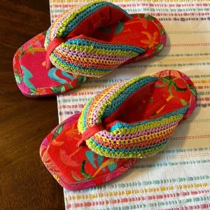 Farm Rio Toucans Crochet Puffy Flip Flop Size 6