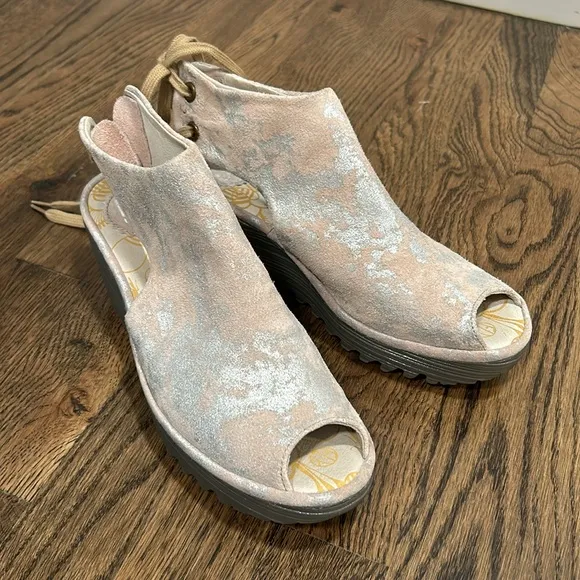Fly London Suede sandals in pink and gray size 37