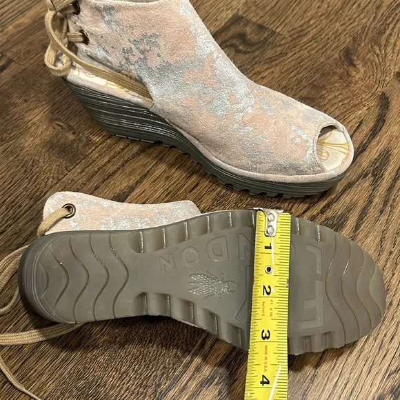 Fly London Suede sandals in pink and gray size 37