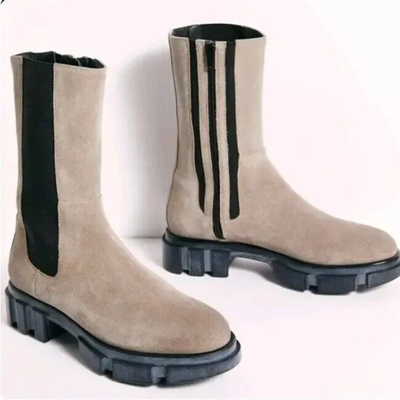 Free People Chelsea Boot, SZ 39, New With Box