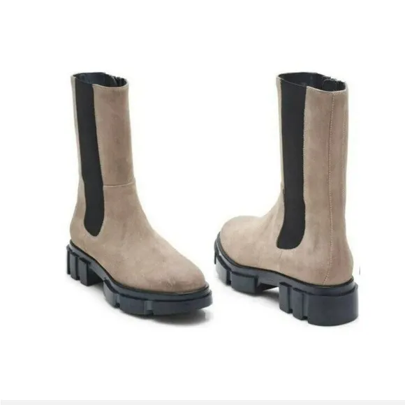 Free People Chelsea Boot, SZ 39, New With Box