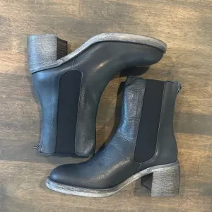 Free People Essential Chelsea Boot Metallic Black Size 39.5