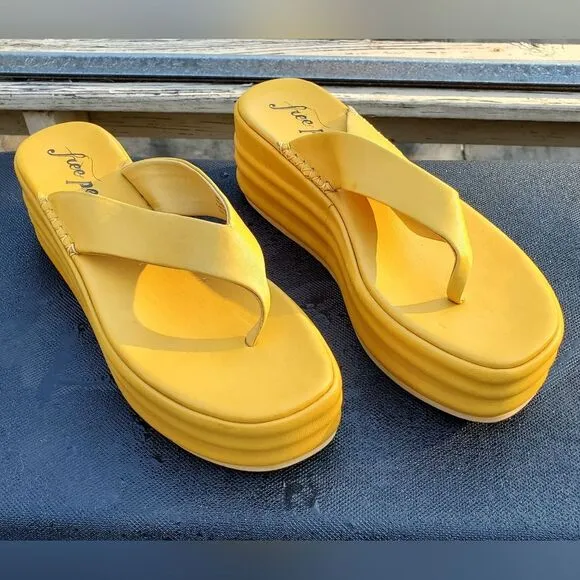 Free People HAVEN Flatform Sandals Thong Straps Size 9 US 39EU
